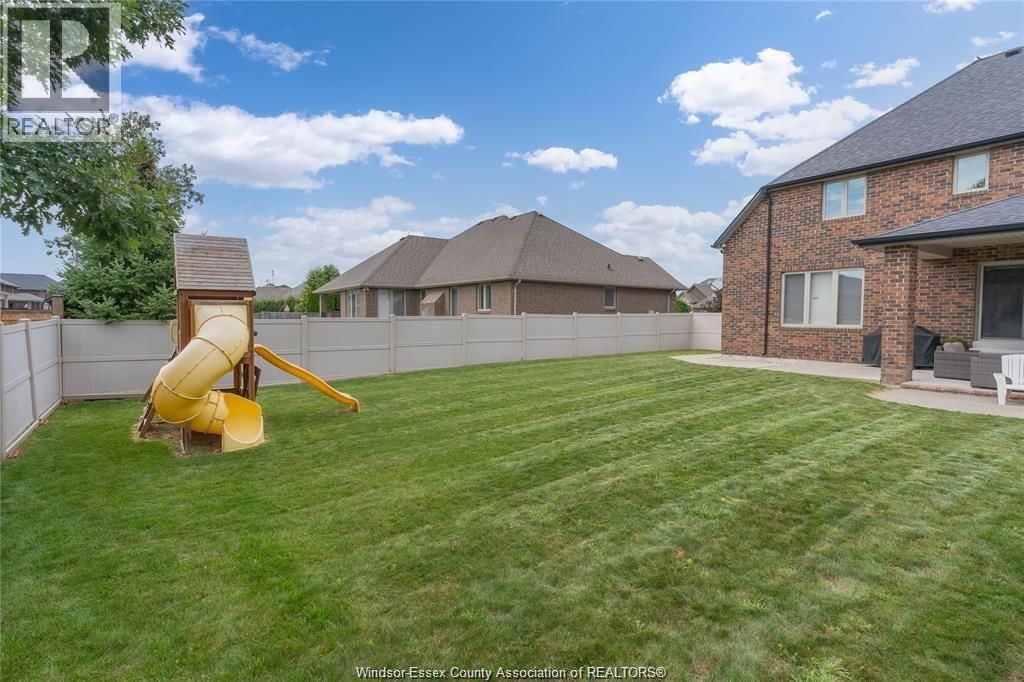 1073 REGENCY CRESCENT Image 34