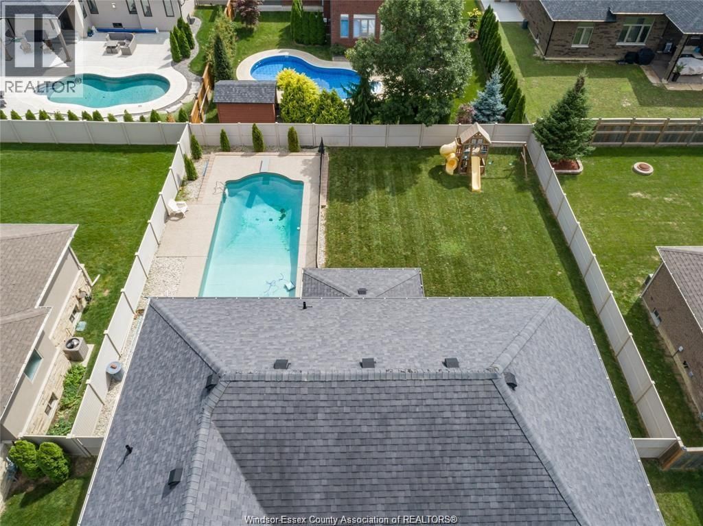 1073 REGENCY CRESCENT Image 38