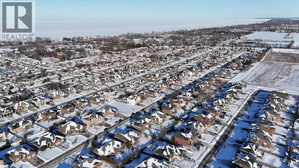 1073 REGENCY CRESCENT Image 41