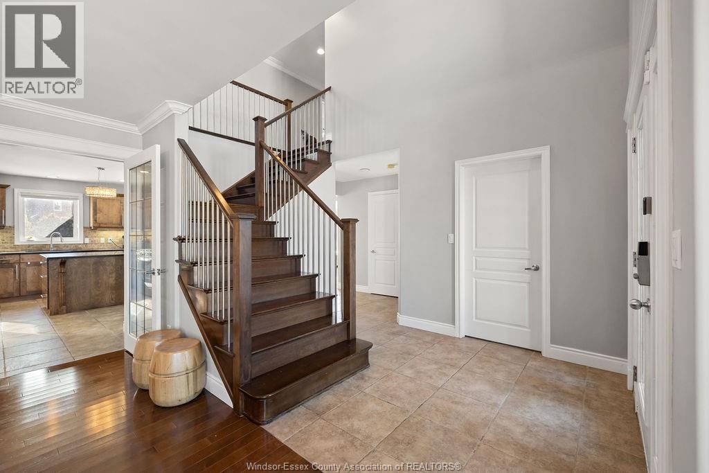 1073 REGENCY CRESCENT Image 5