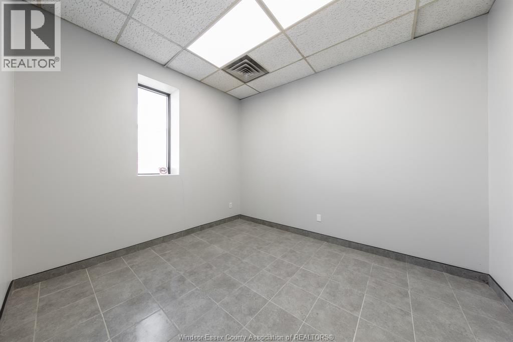 105 - 1010 UNIVERSITY AVENUE WEST Image 6