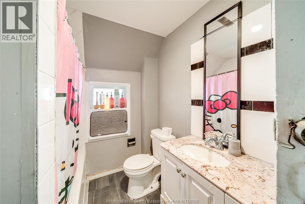 120 TALBOT STREET WEST Image 20