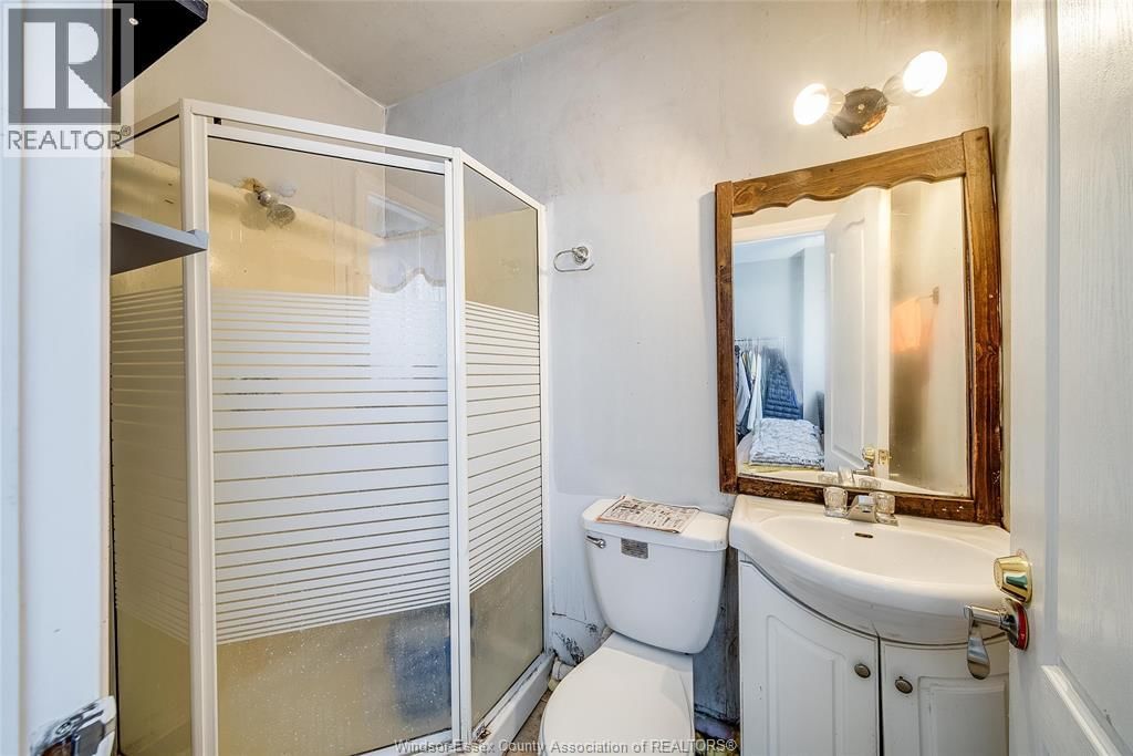 120 TALBOT STREET WEST Image 28