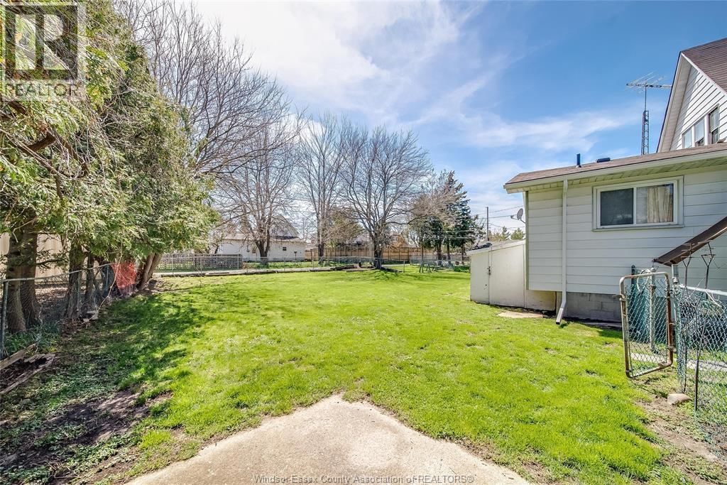 120 TALBOT STREET WEST Image 30