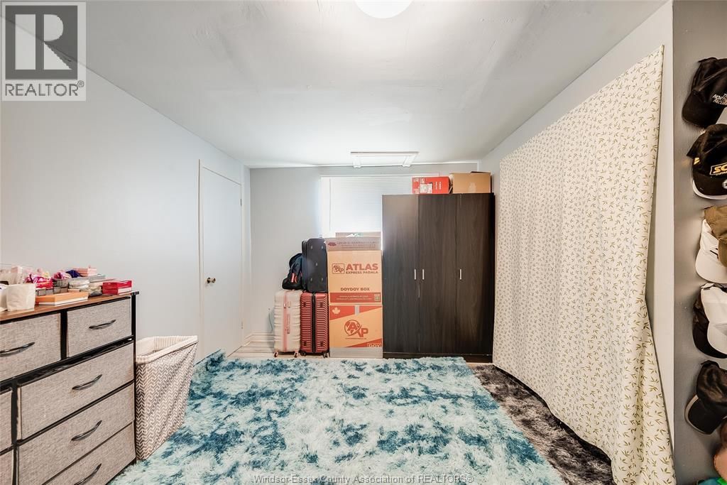 120 TALBOT STREET WEST Image 32