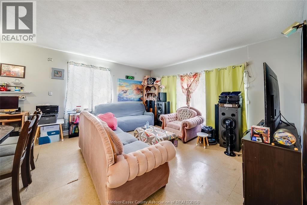 120 TALBOT STREET WEST Image 5