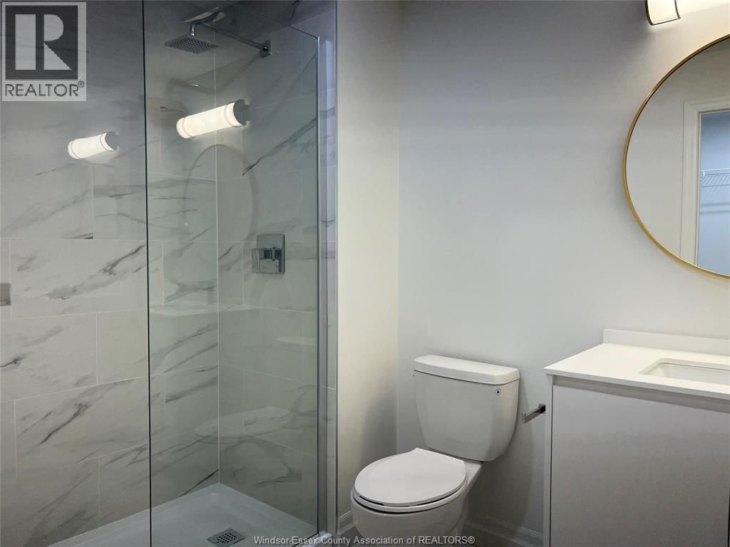 404 - 3290 STELLA CRESCENT Image 12