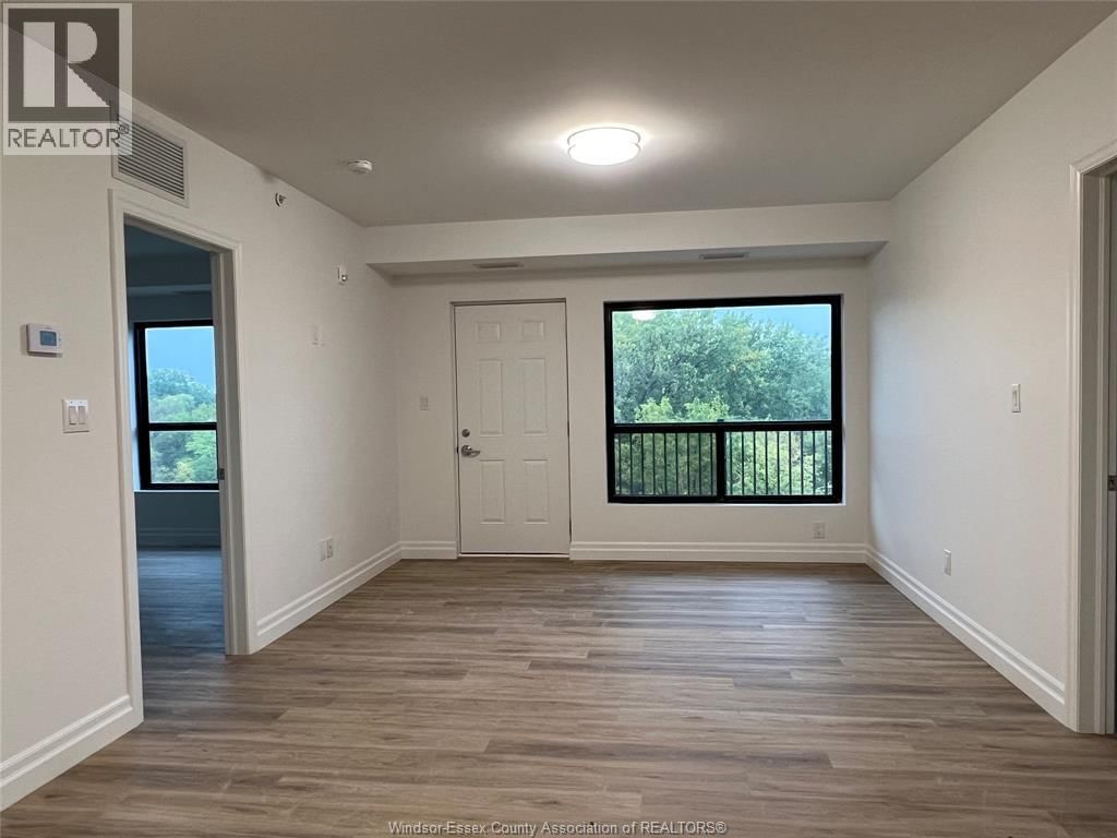 404 - 3290 STELLA CRESCENT Image 4