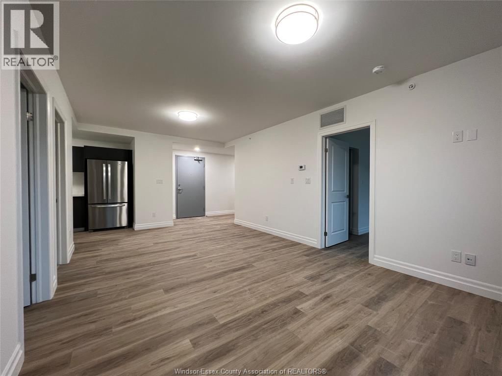 404 - 3290 STELLA CRESCENT Image 6