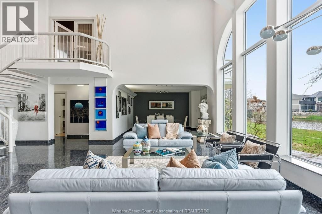 4572 LAKE GRANDE COURT Image 11