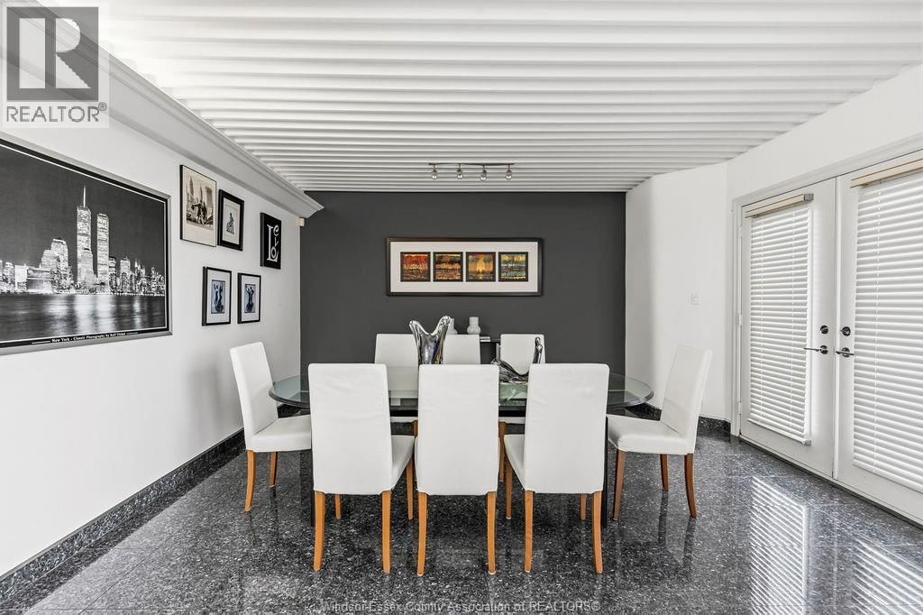 4572 LAKE GRANDE COURT Image 12