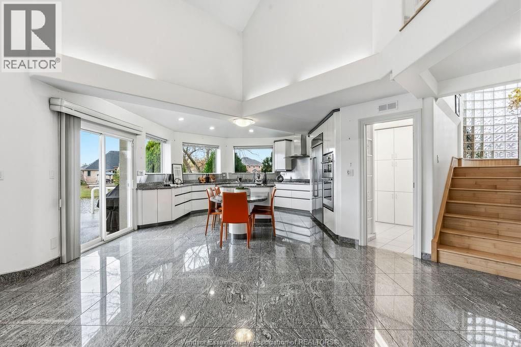 4572 LAKE GRANDE COURT Image 14