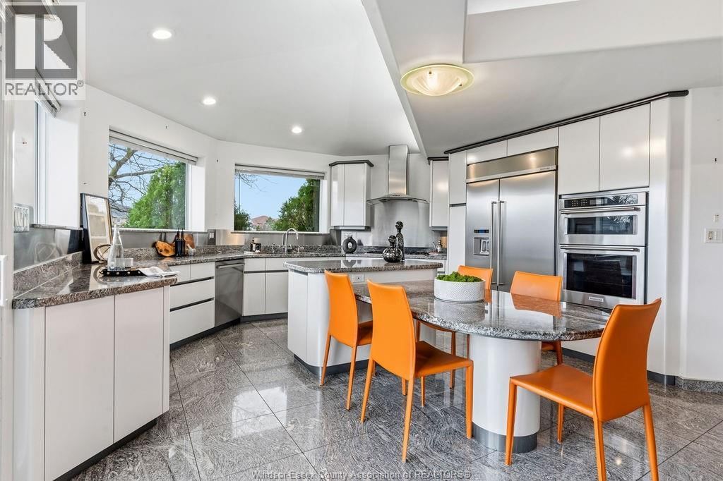 4572 LAKE GRANDE COURT Image 16