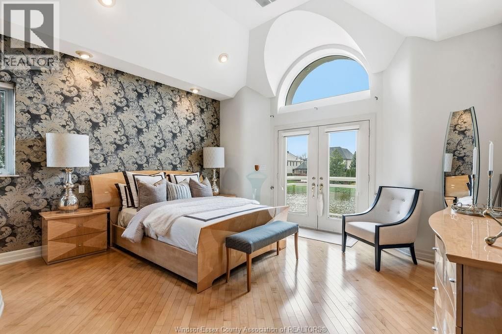 4572 LAKE GRANDE COURT Image 21