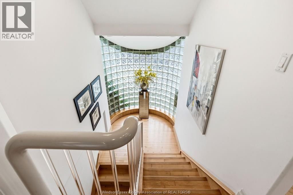 4572 LAKE GRANDE COURT Image 27