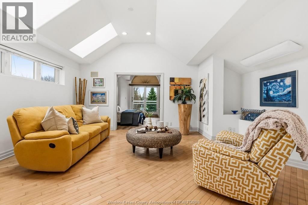 4572 LAKE GRANDE COURT Image 28