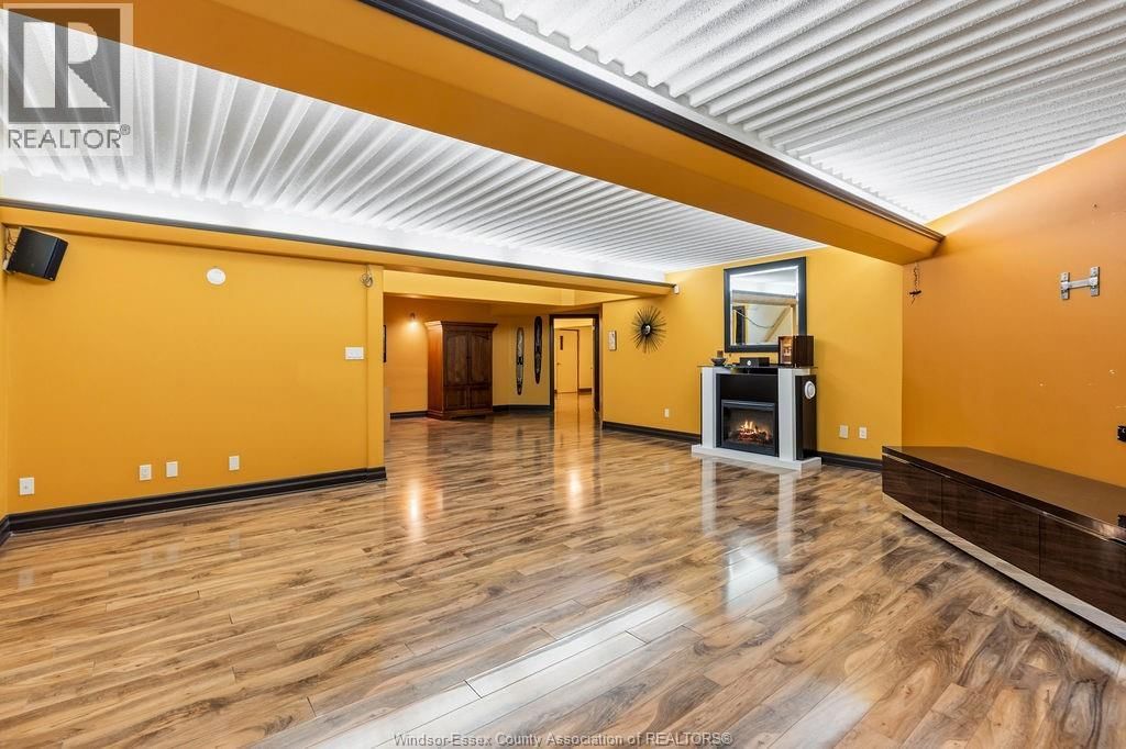 4572 LAKE GRANDE COURT Image 38