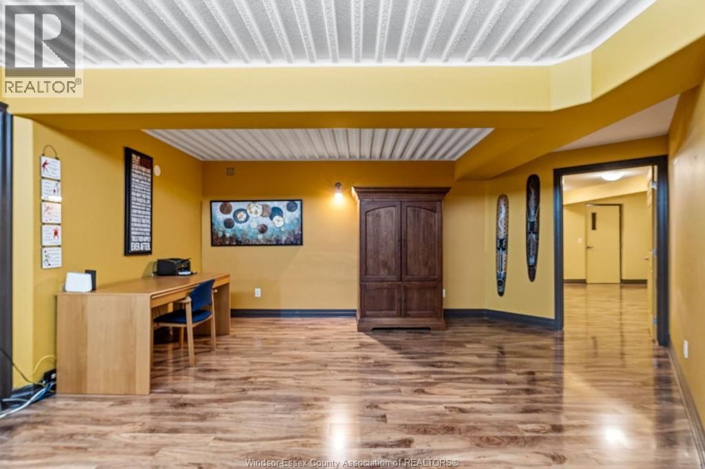 4572 LAKE GRANDE COURT Image 39