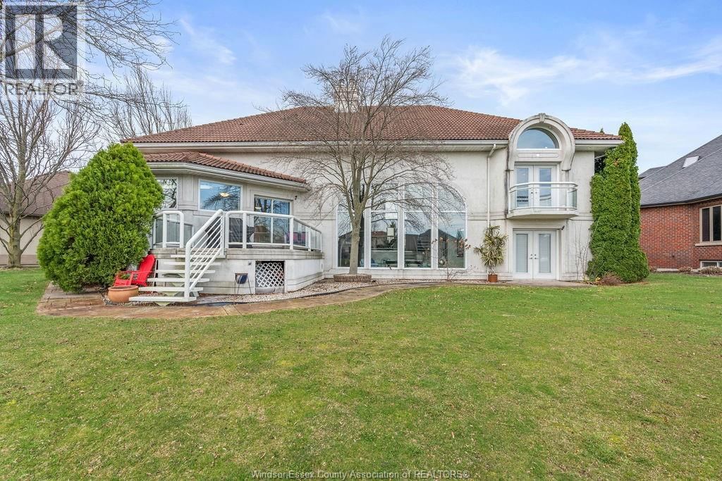 4572 LAKE GRANDE COURT Image 43