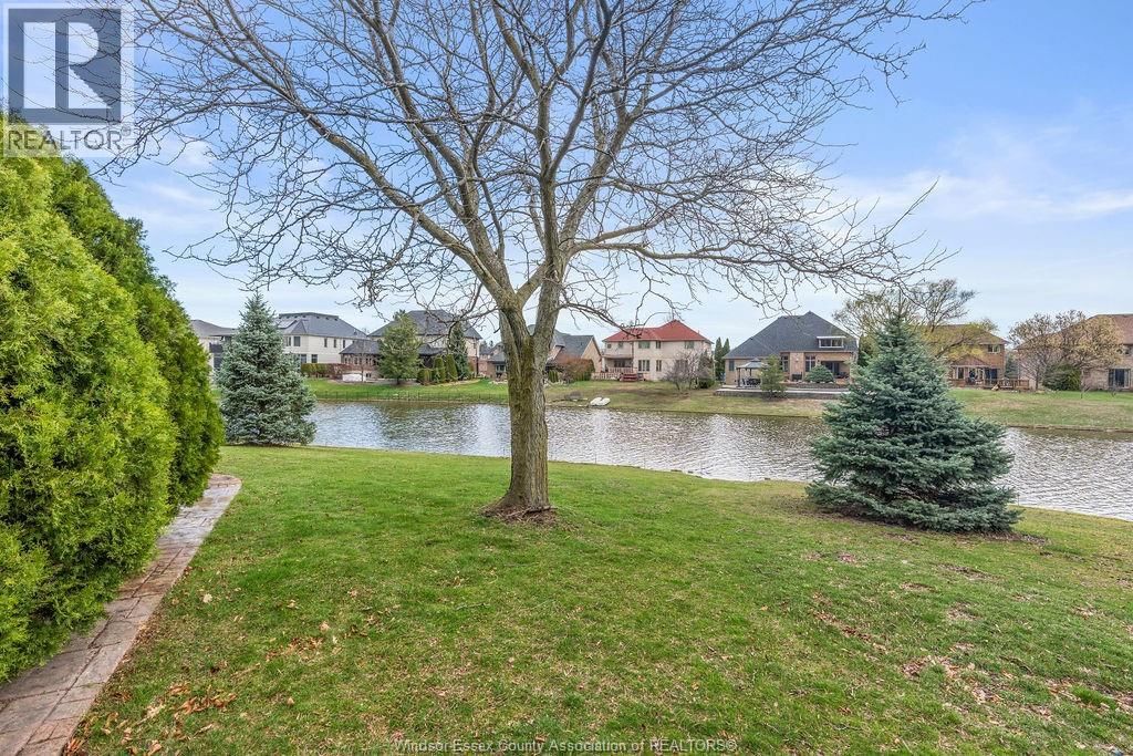 4572 LAKE GRANDE COURT Image 45