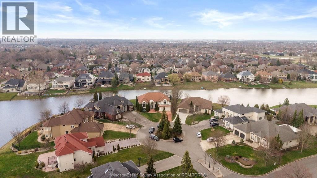 4572 LAKE GRANDE COURT Image 47