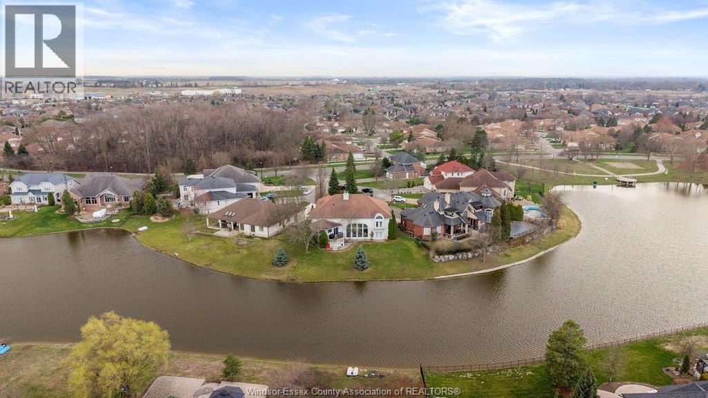 4572 LAKE GRANDE COURT Image 49