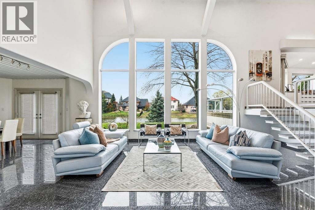 4572 LAKE GRANDE COURT Image 8