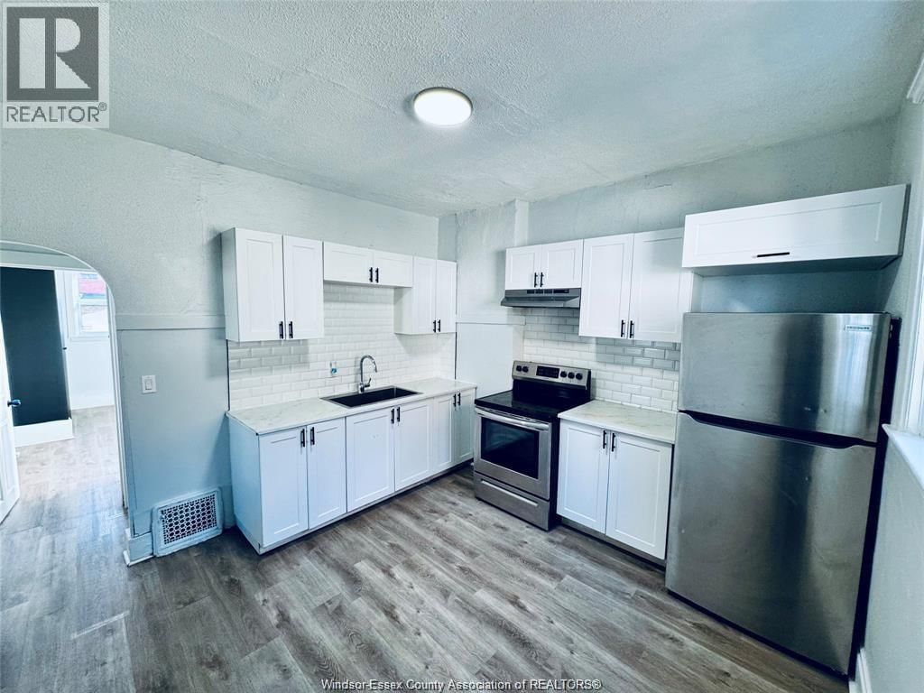 531 LANGLOIS AVENUE Image 11