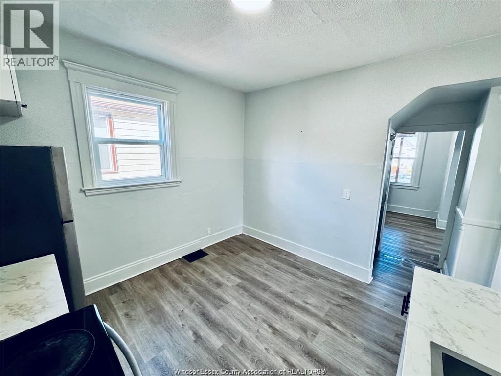 531 LANGLOIS AVENUE Image 13