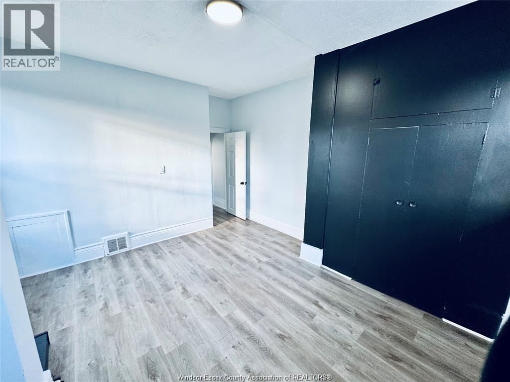 531 LANGLOIS AVENUE Image 16