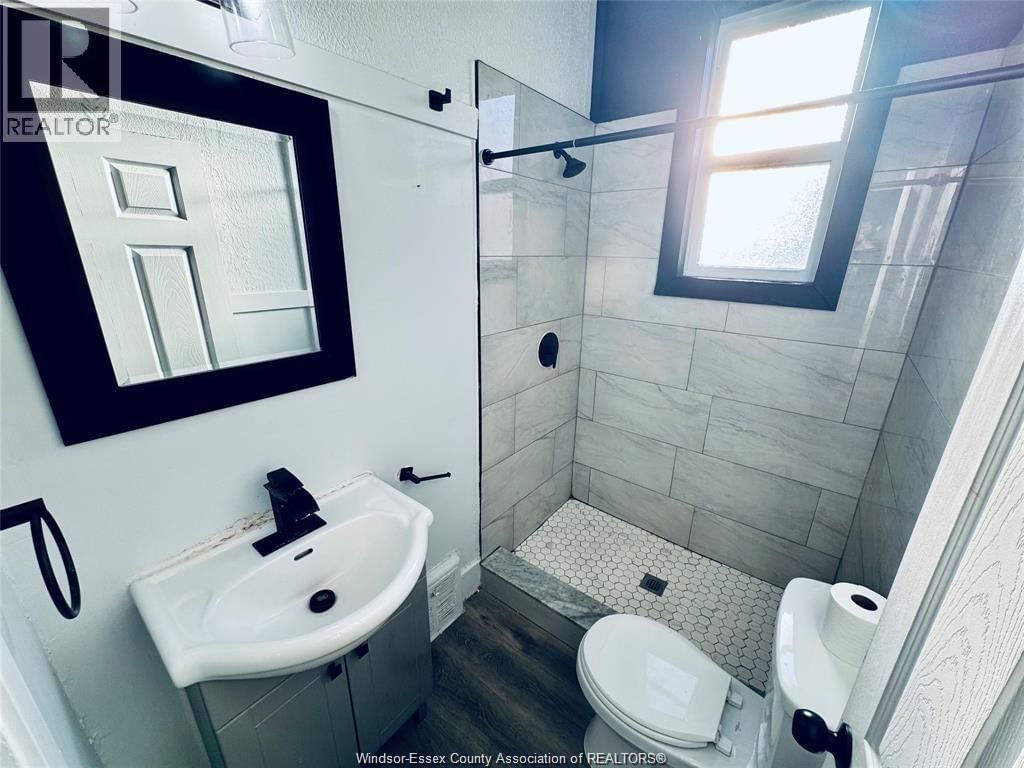 531 LANGLOIS AVENUE Image 18