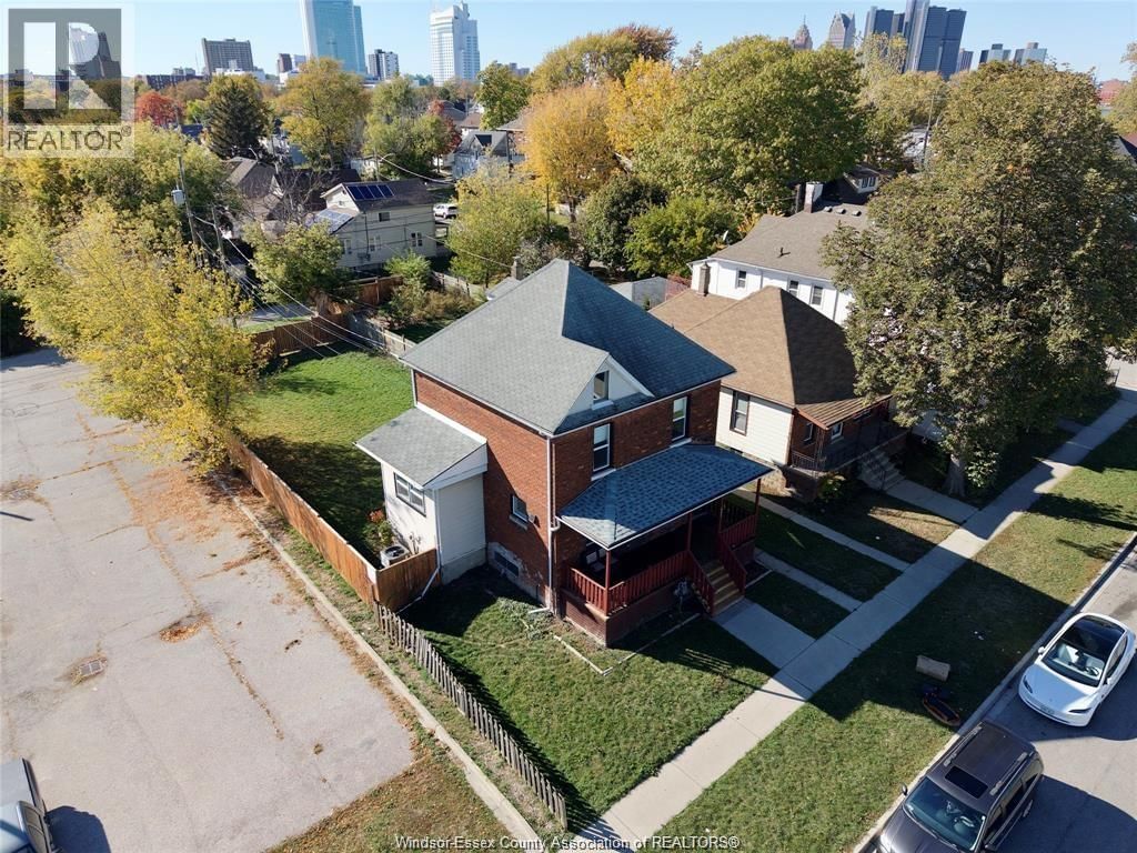 531 LANGLOIS AVENUE Image 22