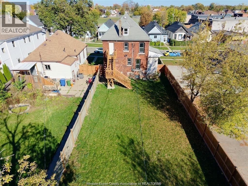 531 LANGLOIS AVENUE Image 29