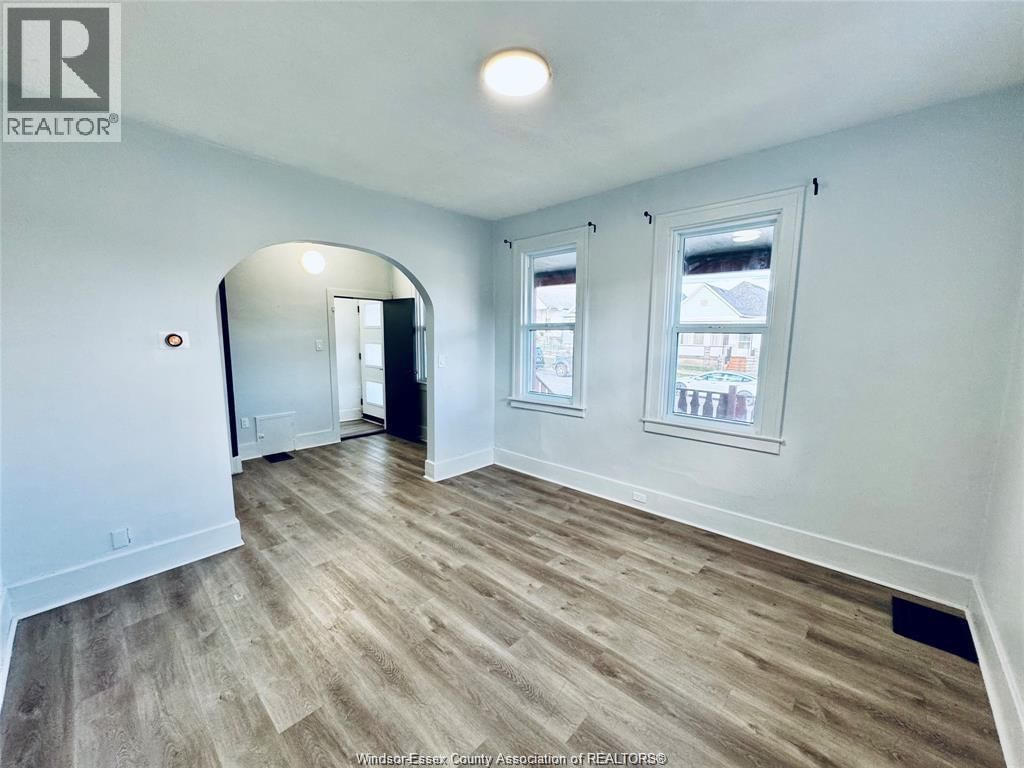 531 LANGLOIS AVENUE Image 7