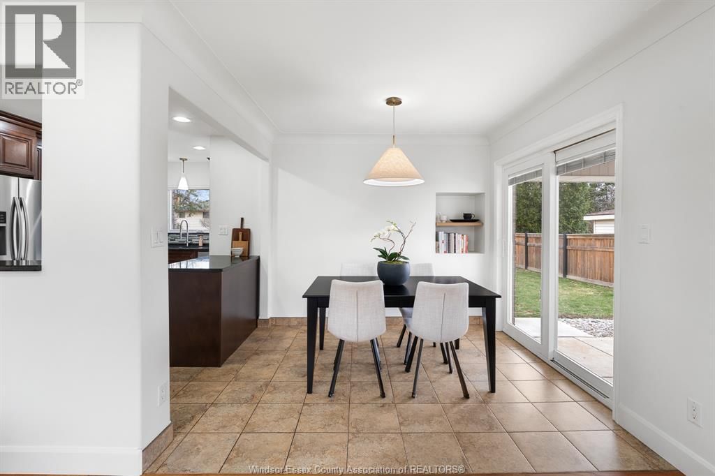 735 LOUNSBOROUGH Image 11