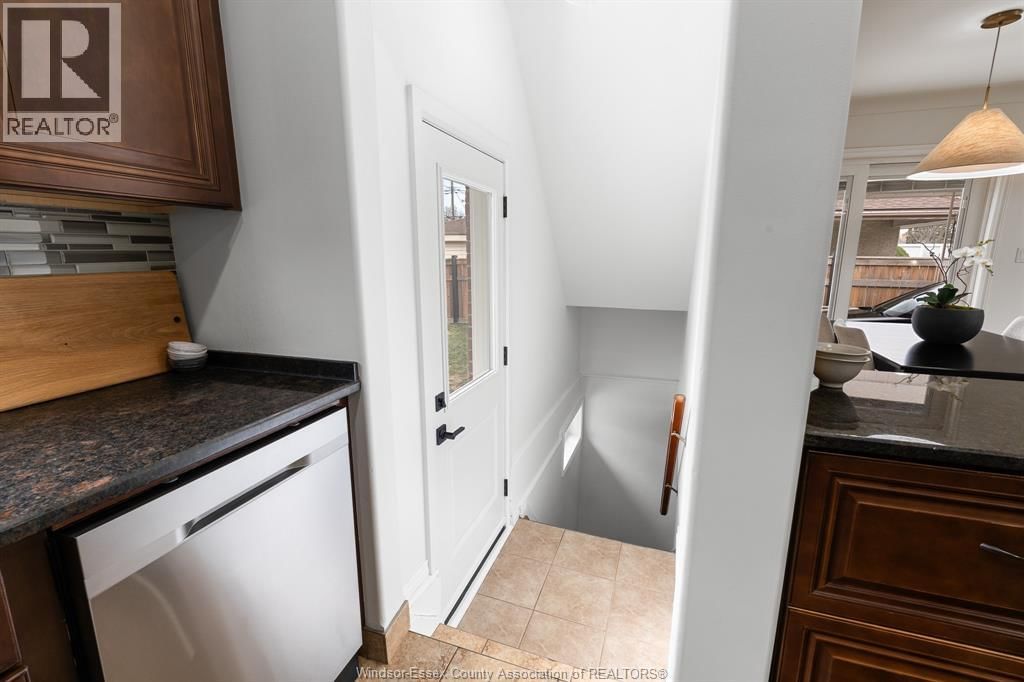 735 LOUNSBOROUGH Image 22