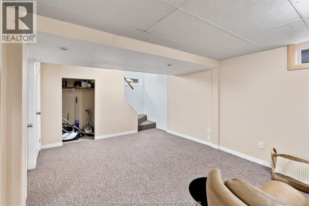 735 LOUNSBOROUGH Image 27