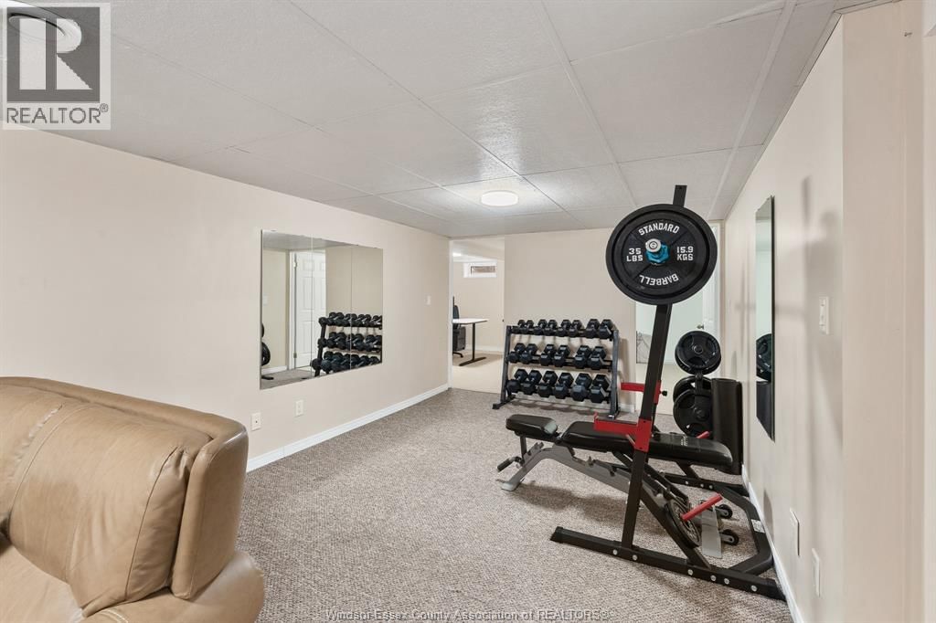 735 LOUNSBOROUGH Image 29