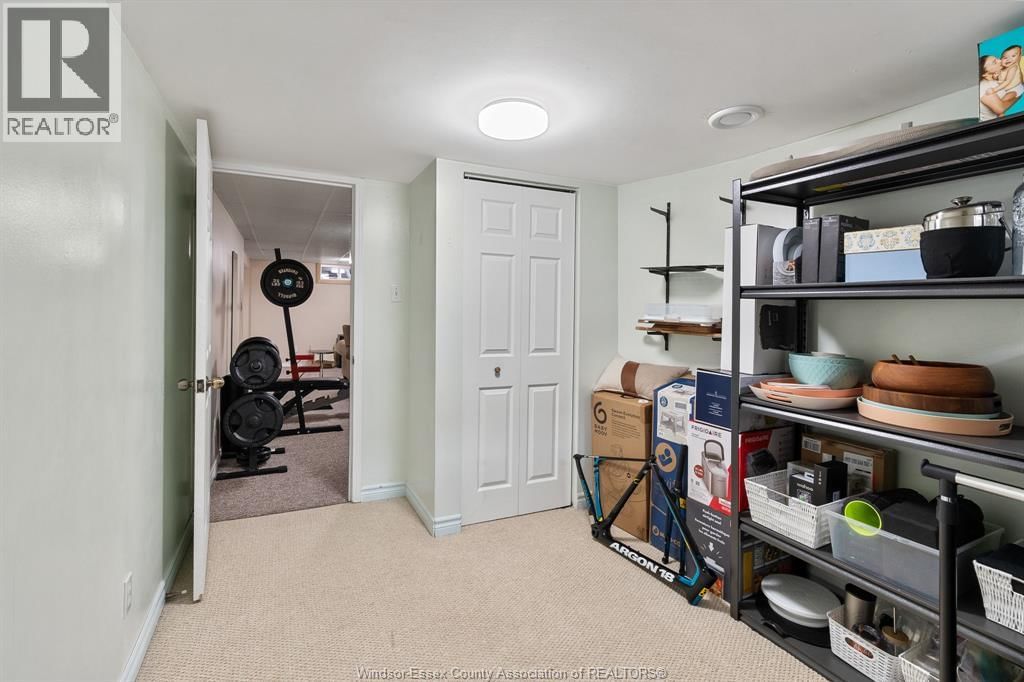 735 LOUNSBOROUGH Image 34