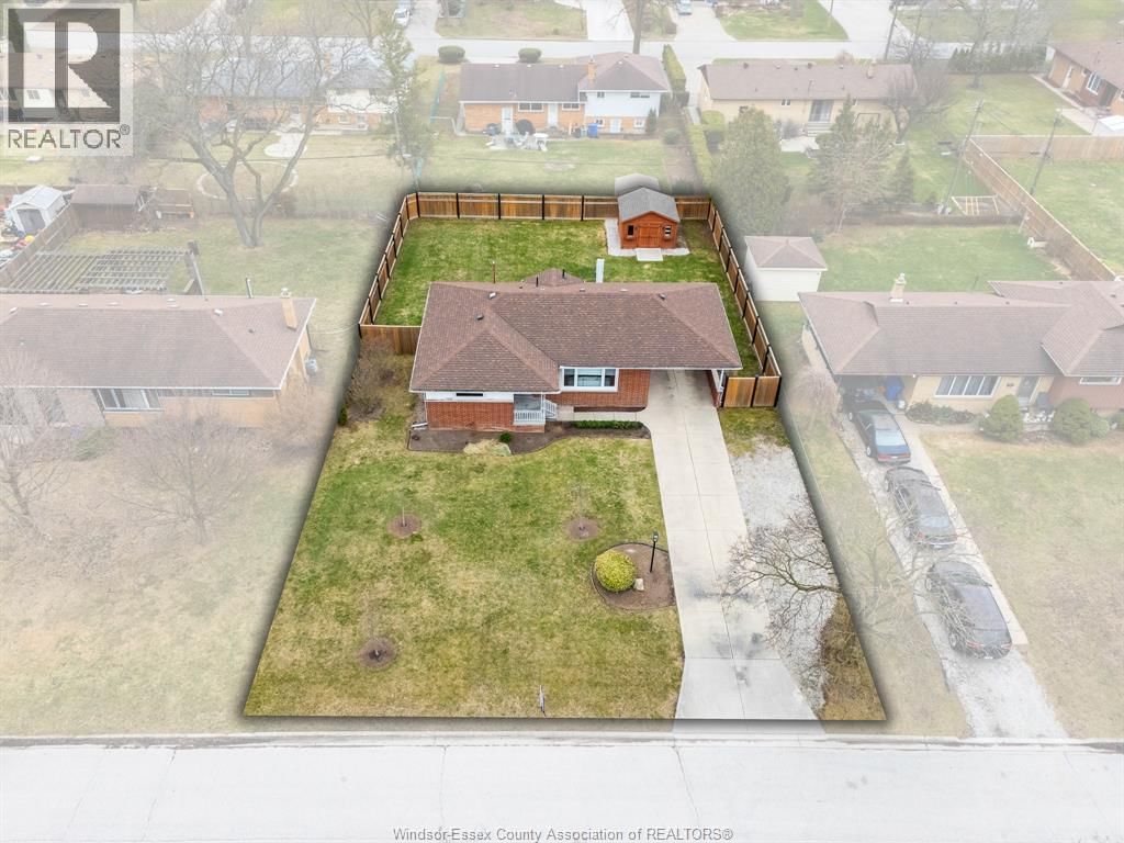 735 LOUNSBOROUGH Image 35