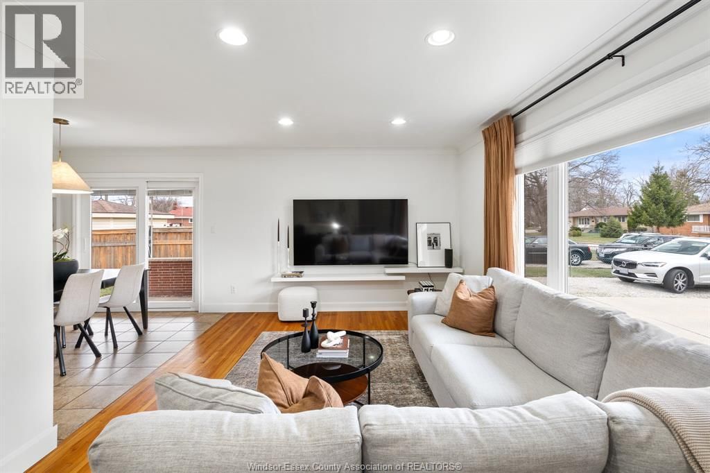 735 LOUNSBOROUGH Image 5