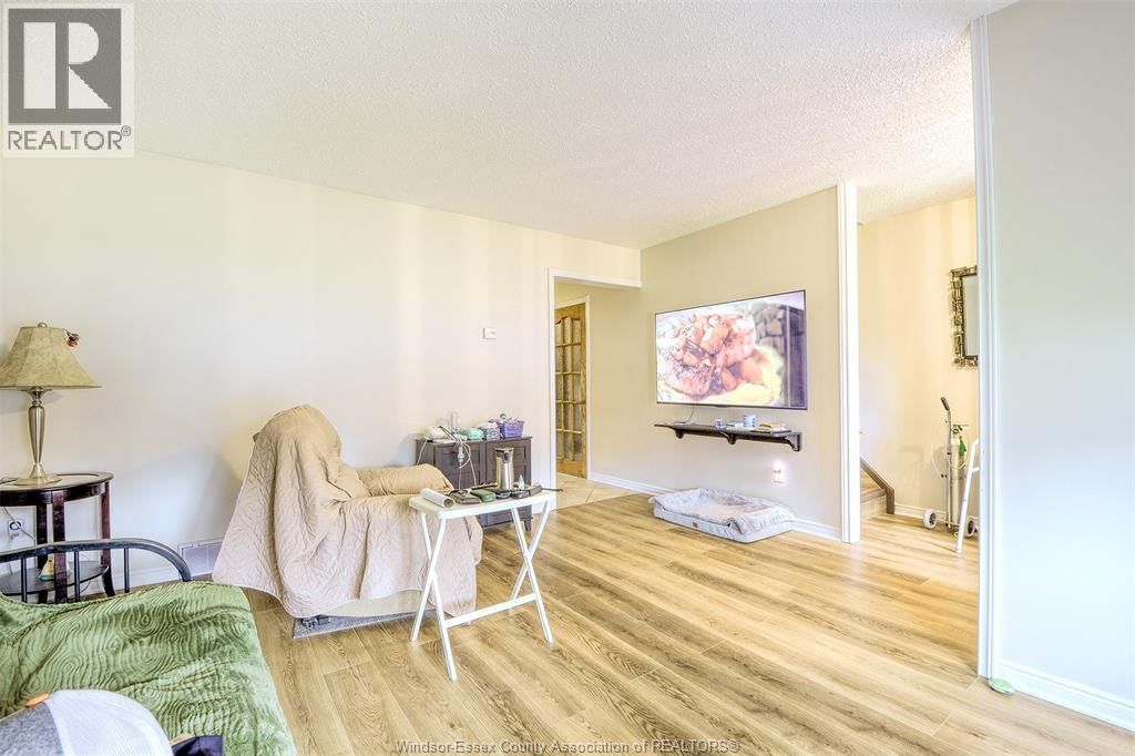 9445-9447 ALTEN DRIVE Image 11