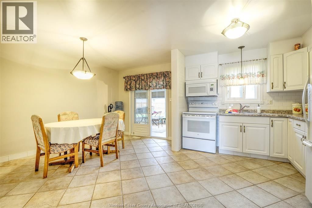 9445-9447 ALTEN DRIVE Image 12