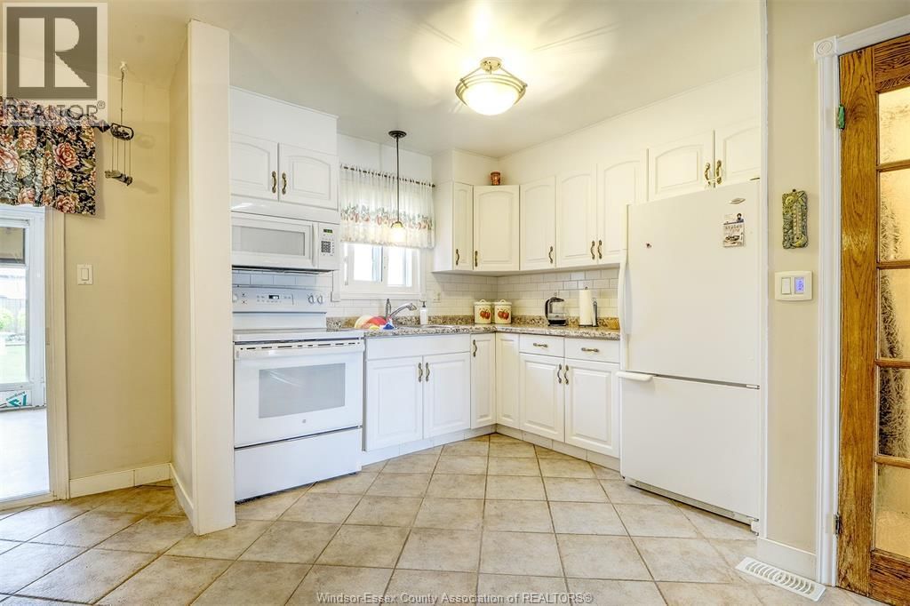 9445-9447 ALTEN DRIVE Image 13