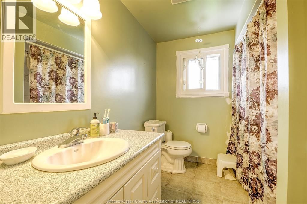 9445-9447 ALTEN DRIVE Image 17