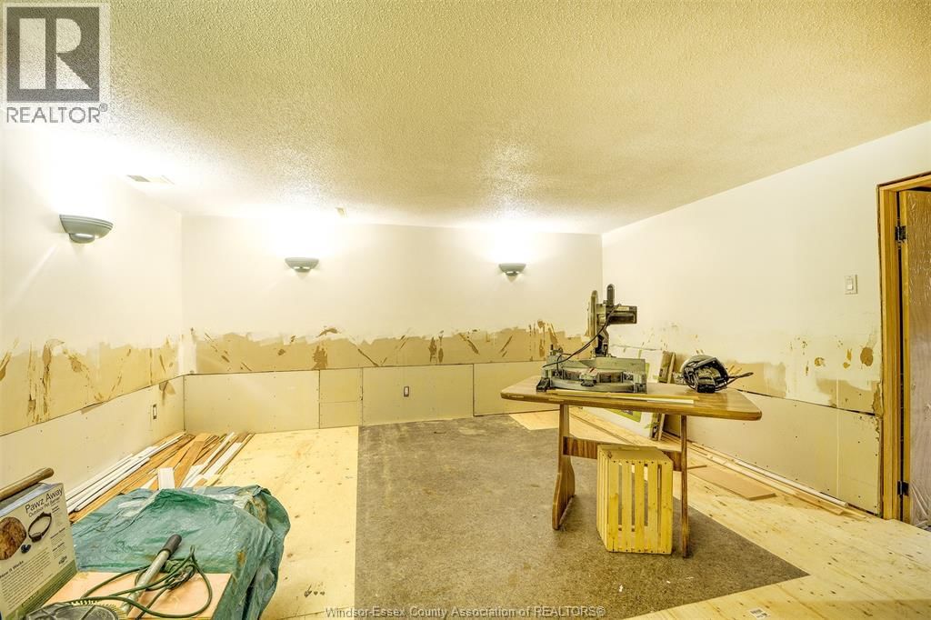 9445-9447 ALTEN DRIVE Image 21