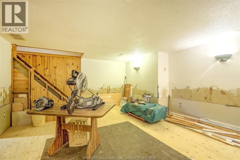 9445-9447 ALTEN DRIVE Image 24