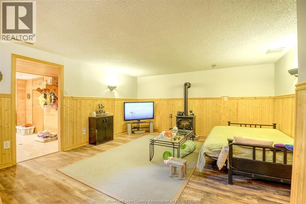 9445-9447 ALTEN DRIVE Image 36