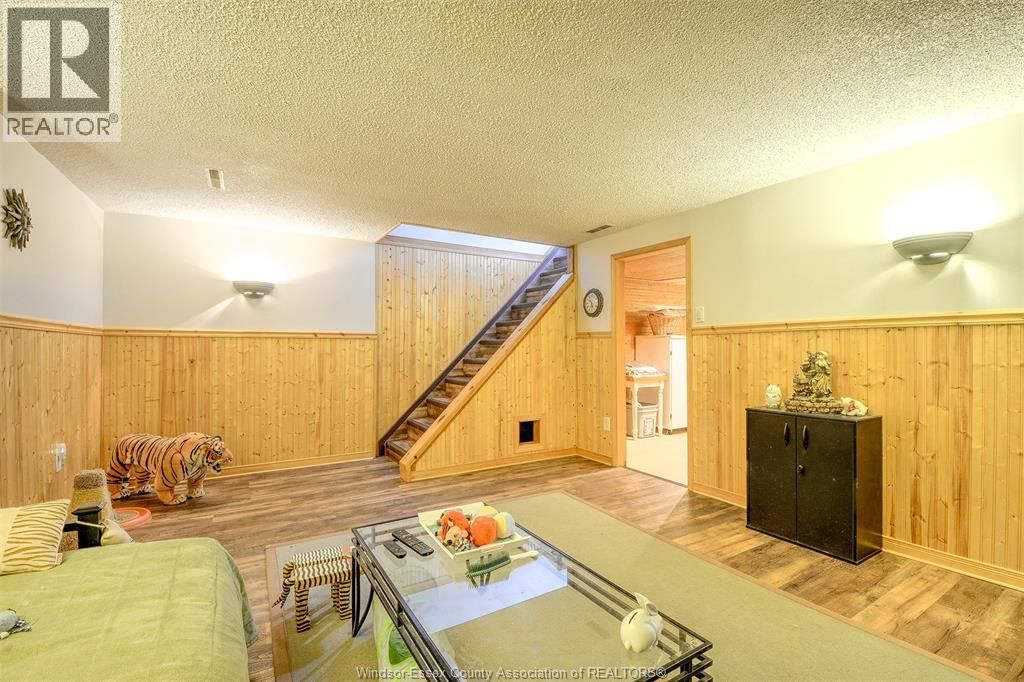 9445-9447 ALTEN DRIVE Image 37