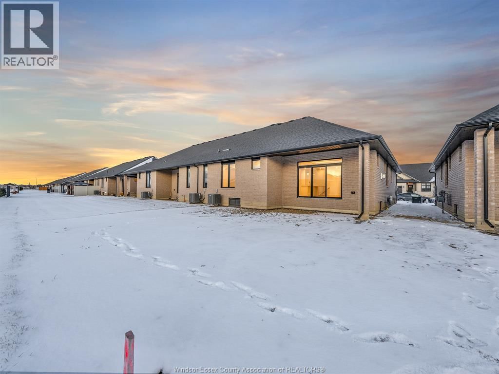 2626 BARKLEY AVENUE Image 33